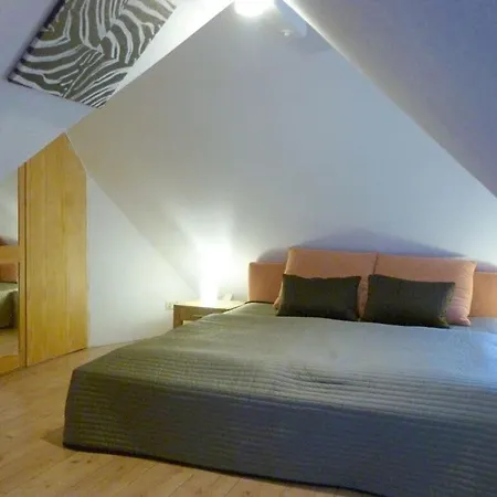 Likedeeler 2 Comfortable Lubeka